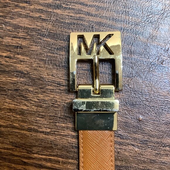 Michael Kors Gold LOGO Belt Women Waist 32"-36" Reversible FLAW on Brown Side - Picture 4 of 10